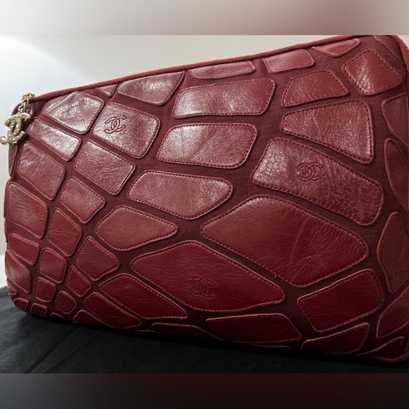 CHANEL Scales Camera Bag Red - Picture 8 of 16